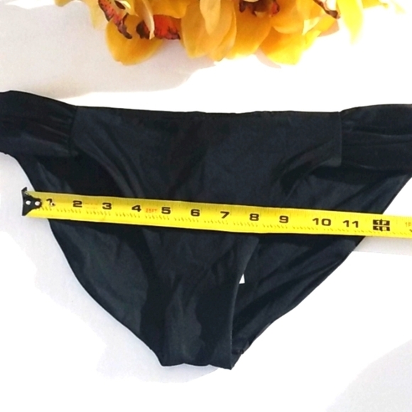 REBECCA VIRTUE BLACK RUCHED HIPSTER BIKINI BOTTOMS NWT SIZE MEDIUM - Picture 11 of 12